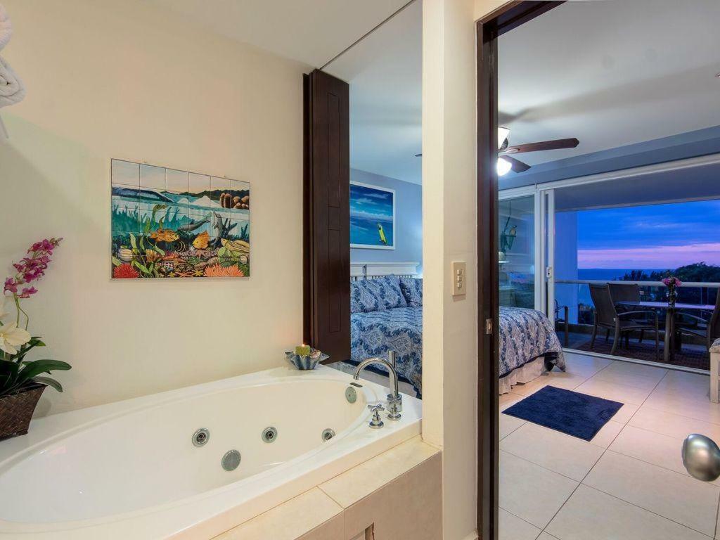 Breathtaking Villa Magna Beachfront Condo, 3 Bedrooms Sleeps 6 Nuevo Vallarta Eksteriør bilde